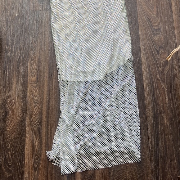 Iorane Off Screen Dress - Picture 7 of 8